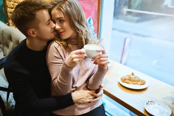 Kahve Sohbeti Bir Yudumda Başlayan Sessiz Bir Aşk Hikayesi