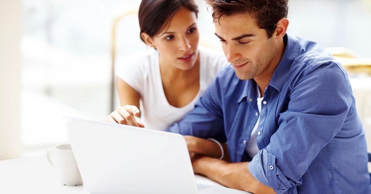 Ukala Sohbet Odaları: Cümlelerin Altında Gizlenen Yalnızlık Ukala Sohbet Odaları: Cümlelerin Altında Gizlenen Yalnızlık