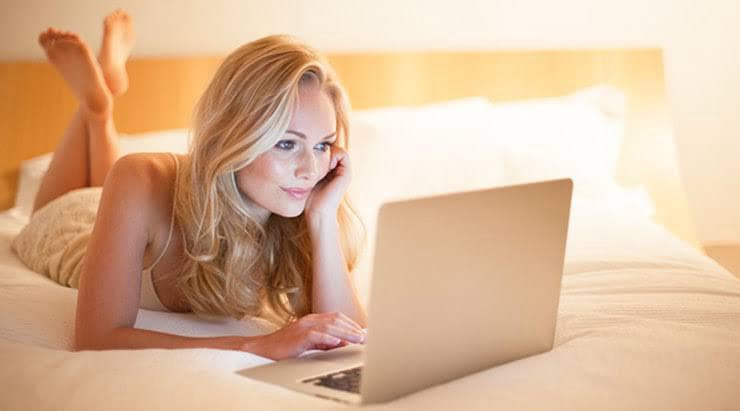 Sohbetdelisi: Konuşarak Nefes Alan Ruhlar Sohbetdelisi: Konuşarak Nefes Alan Ruhlar